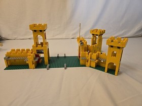 LEGO Castle 375/6075 - Vintage (1978) 99.1% Complete w/ minifigs READ DESCRIPTIO