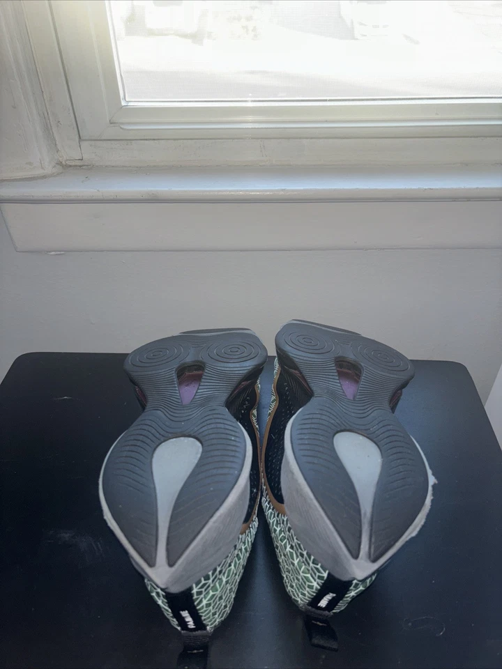 男子 Nike Jordan Air Renegade Paris Saint German 黑色 金色 — 第 4/4 张图片