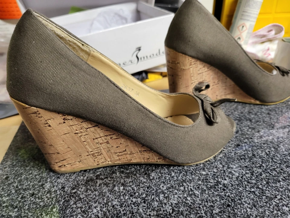 KORK Keilabsatz Pumps mit Schleife - Bild 3 von 4