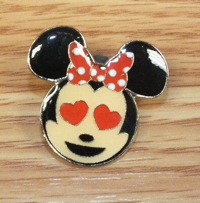 Genuine Disney Emoji Blitz - Minnie Booster - Heart Eyes Collectible Pin 