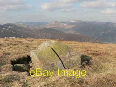 Photo 6x4 Split boulder Meall a' Choire Bhuidhe/NO0670 This large boulde c2007