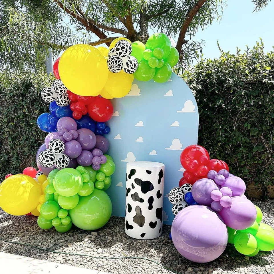 Globos de historia inspirados en juguetes, 50 piezas estampado de vaca de 12 pulgadas nube azul cielo rojo azul amarillo Foto 4 de 4