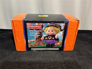 Fisher Price Little People Halloween Sarah Lynn in Box 2002 77626 0910