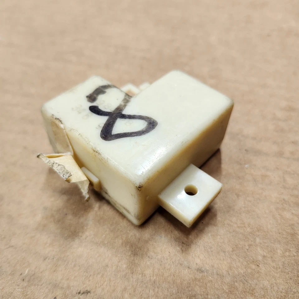 84-89 C4 Corvette Courtesy Light Timer Module Interior Dome Light Time Relay OEM - Image 4 of 4