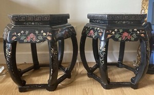 Vintage Pair Chinoiserie Chinese Oriental Black Lacquer Barrel Stools Tables
