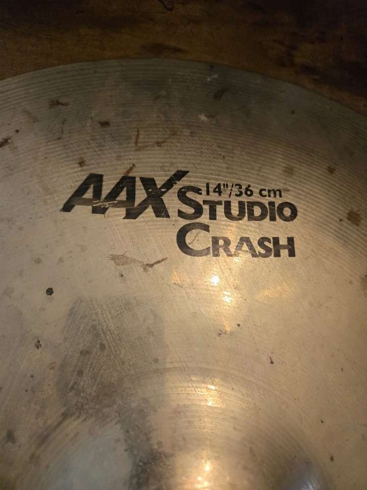 Platillo Sabian AAX Studio Crash 14". Excelente estado. 770 gramos Foto 2 de 3