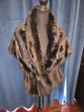 Whitney Houston Owned & Worn Faux Fur Stole from the  AJ Willner Sale 07
