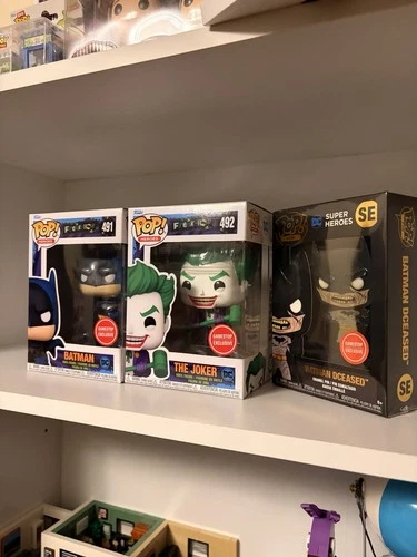 Funko Pop! Vinyl Freak Show Joker/Batman/DCeased Pin! (Gamestop Exclusive!)