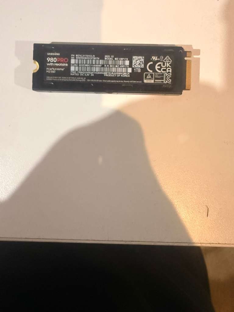 Samsung 980 PRO 1TB NVMe Gen4 M.2 SSD w/ Heatsink (MZ-V8P1T0CW