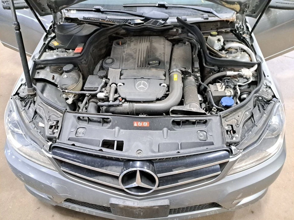 Conjunto de bolsa de aire volante lado conductor Lh / negro 2014 C250 Sku#4215225 Foto 4 de 4