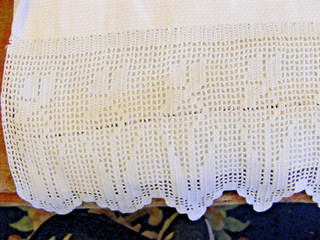 Vintage two large huckerback linen tea cloth towel lace daffodils crochet edged
