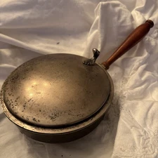 Silverplate Footed Silent Butler With Wood Handle
