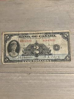 Bank of Canada $2 1935 Queen Mary Circulated Note A2647691
