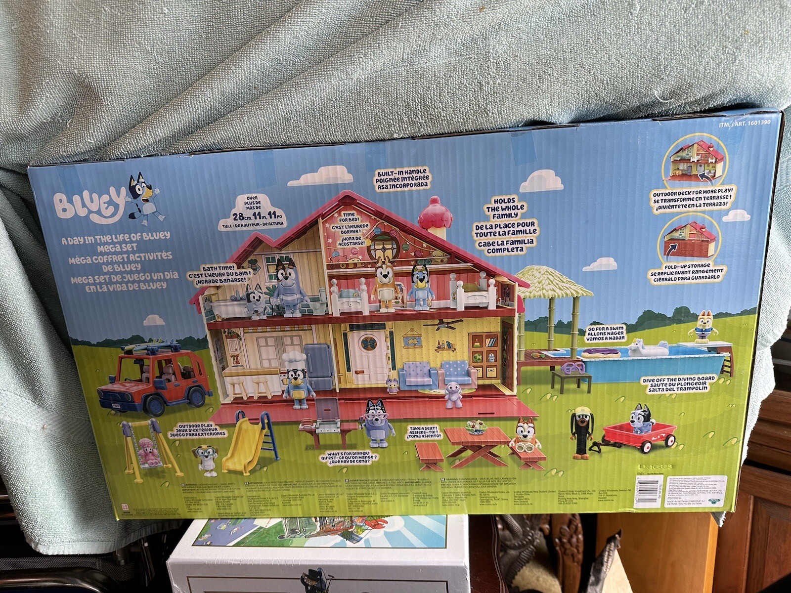 NISB Bluey's Ultimate Mega House Play Set 40+ Pcs Pool BBQ Playground