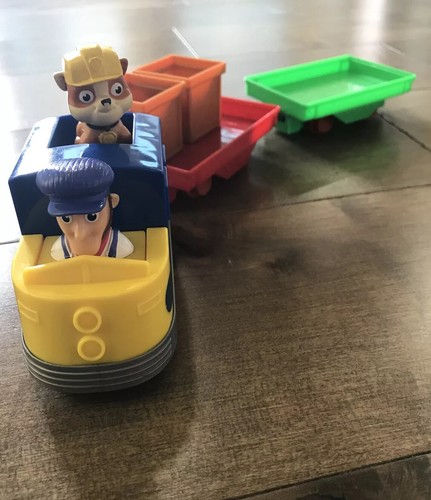 paw patrol adventure bay railway track set with exclusive vehicle