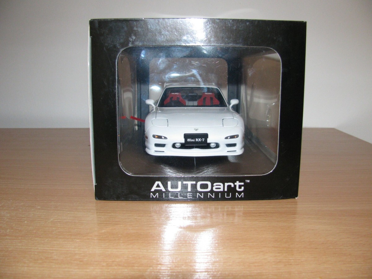 1:18 Autoart MAZDA RX-7(FD)TUNED VERSION Rare, new non 1:18 Autoart MAZDA RX-7(FD)TUNED VERSION Rare, new non