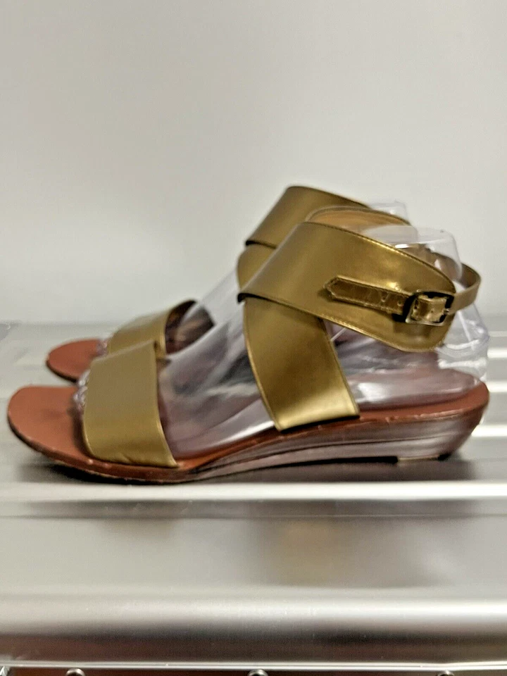 Anne Klein New York Bronze All Leather Sandals 8.5  - Image 3 of 4