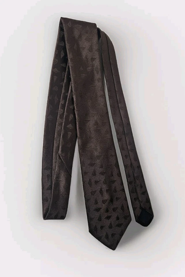 Corbata de Colección Sears - Toda Seda - Hecha en EE. UU. 56" x 3,75" Marrón 3D Diamante Foto 2 de 4