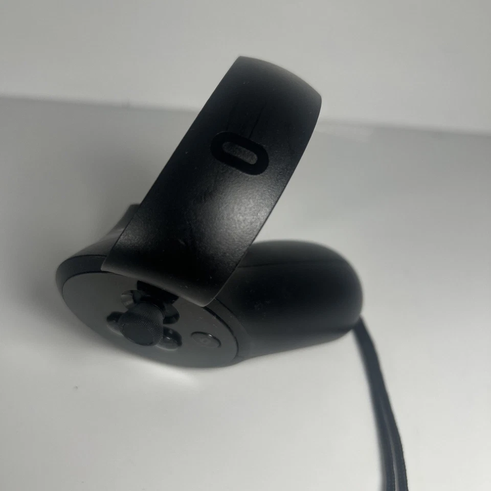 Meta Oculus Rift CV1 VR RIGHT Controller - Used Condition Tested Working - Image 2 of 4