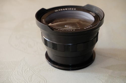 Insta-Wide : Objectif Semi-fisheye Ultra Grand Angle 0,3x Avec Monture Universelle Filetage 2737 Mm Emballe Dans Une Boite De Presentation