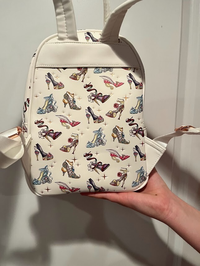 RARE Loungefly Disney Princess Heels Mini Backpack  display picture 3