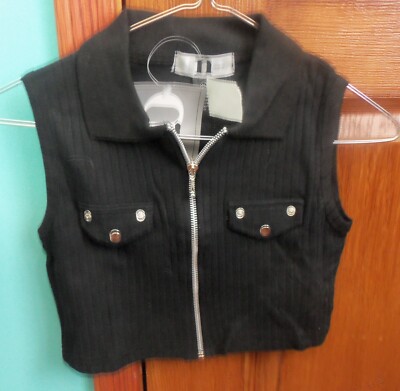 Black False Pockets Crop Top