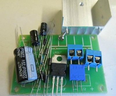 LM317 Einstellbare Netzteilplatine mit gleichgerichtetem AC DC-Eingang DIY KIT 