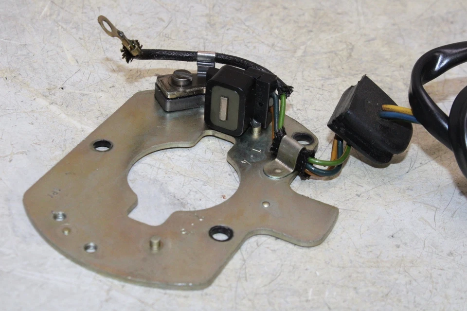 1996 SUZUKI BANDIT 600 GSF600S OEM ENGINE MOTOR COIL PICKUP PULSE PULSER SENSOR - Image 2 of 4