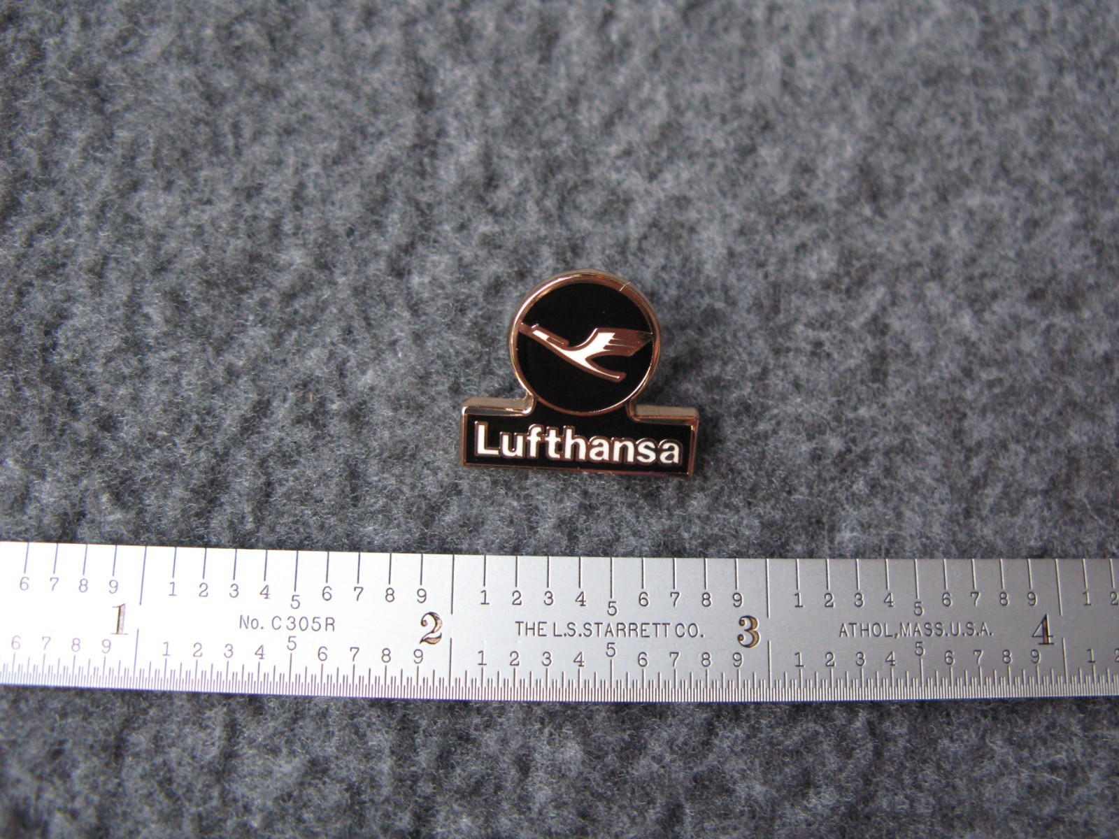 LUFTHANSA  AIRLINES  LOGO PIN