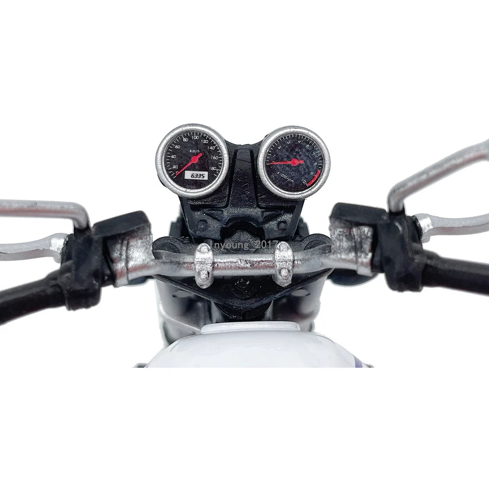 1:12 Honda CB1300SF Motorcycle Model Diecast Toy Vehicle for Boys Adults Red - Image 3 of 4