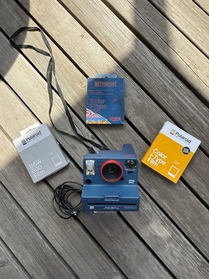 Polaroid Stranger Things OneStep2 Viewfinder Sofortbildkamera i-Type mit Film