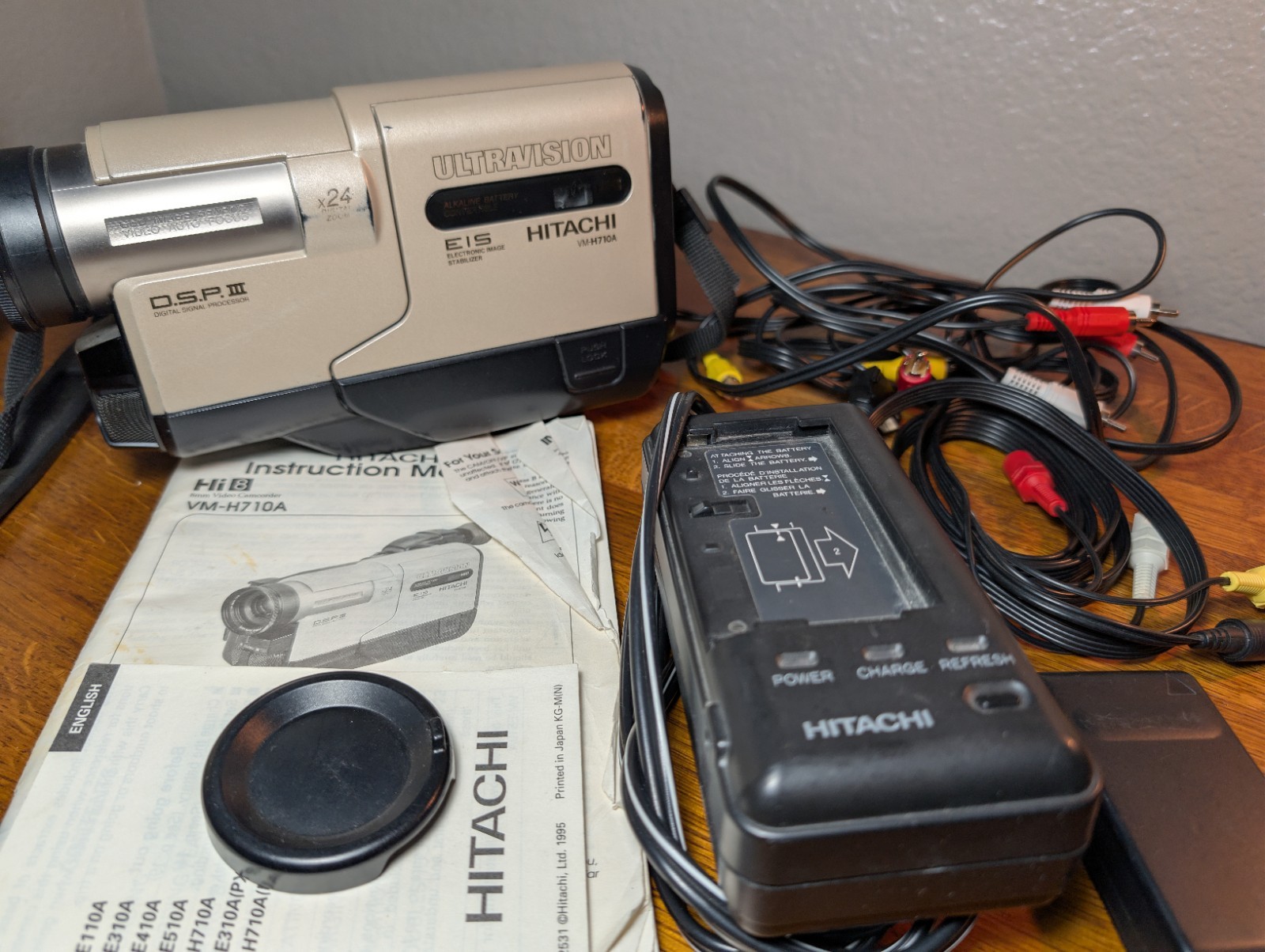 With Remote, Charger, Bag, Cable- Read