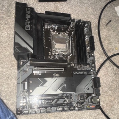 GIGABYTE B660 GAMING X AX DDR4 ATX Intel LGA 1700 M.2 PCIe x16