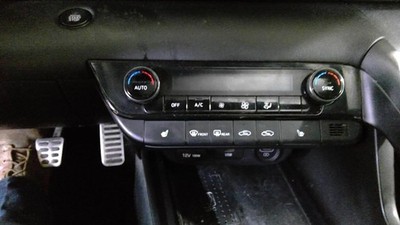 Used A/C Selector Switch fits: 2021 Hyundai Elantra Korea built Canada market au