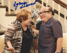 LYNNE MARIE STEWART SIGNED I'T'S ALWAYS SUNNY IN PHILADELPHIA' 8X10 PHOTO D COA
