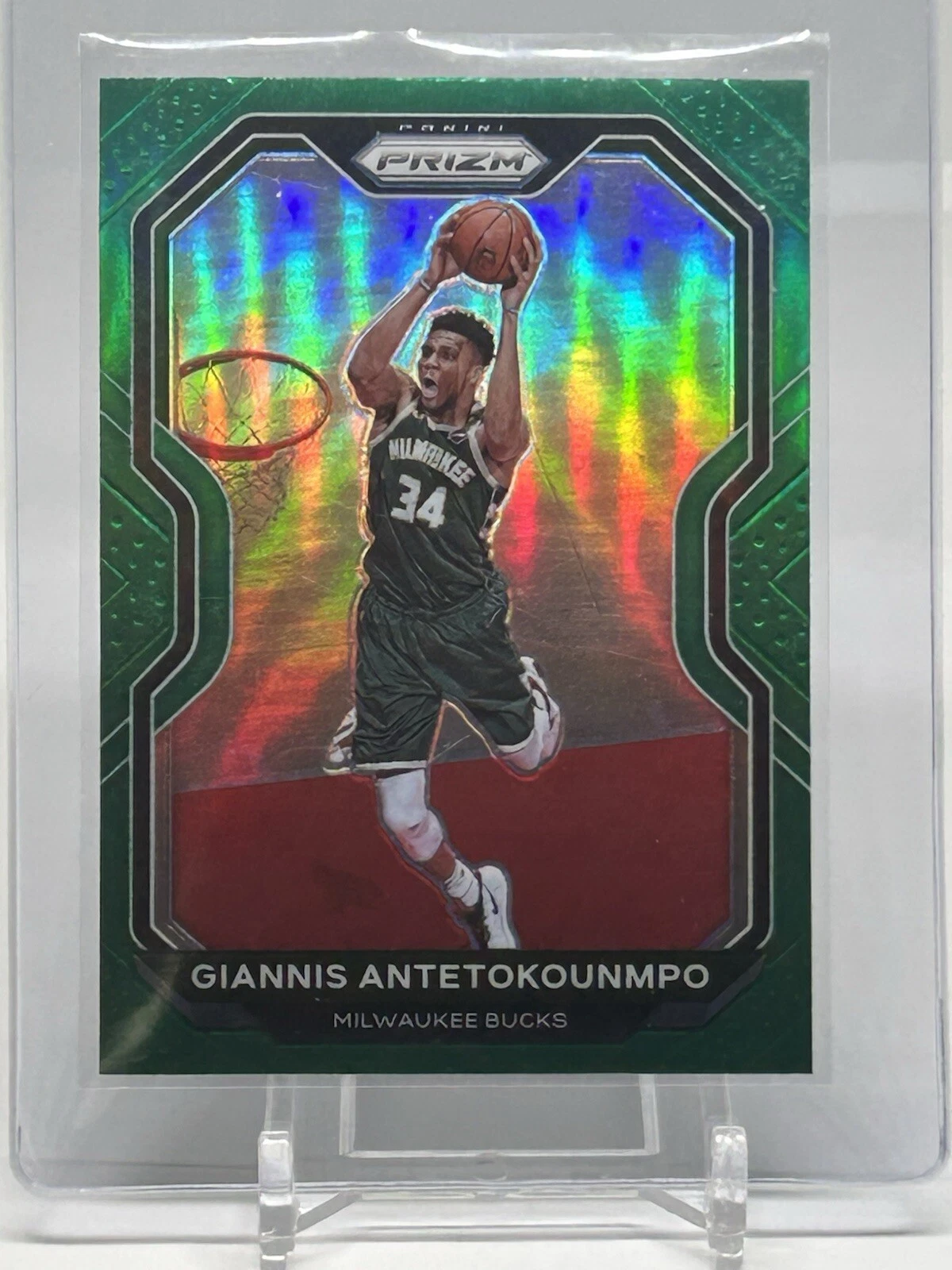 2020-21 Panini Prizm Giannis Antetokounmpo #111 Green Prizm Milwaukee Bucks
