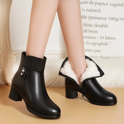 chinese dress ladies Autumn Winter Leather Soft Shoes Short Women's Boots 41 — Obiono main image 0