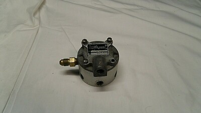 CONTINENTAL AIRCRAFT ENGINE FUEL FLOW DIVIDER #631427-2420 ''P'' STAMP