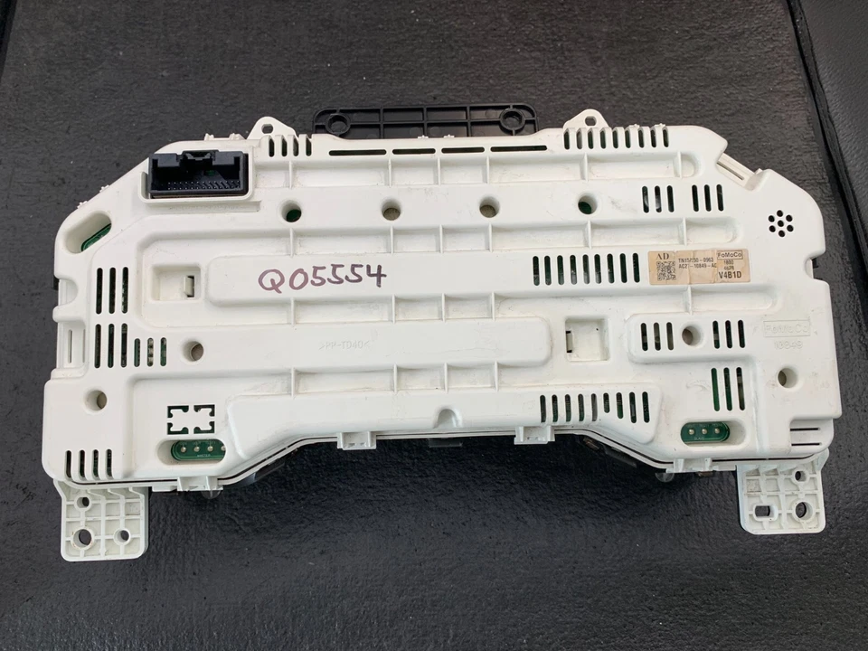 *Tablero de instrumentos velocímetro Ford E150 E250 E350 2010 furgoneta 101.335 millas Foto 2 de 3