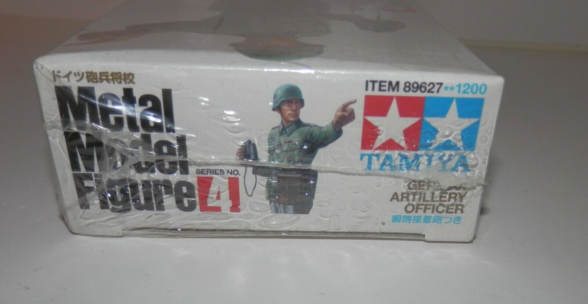 Tamiya 1:25 Metal Model Figure German Artillery Officer