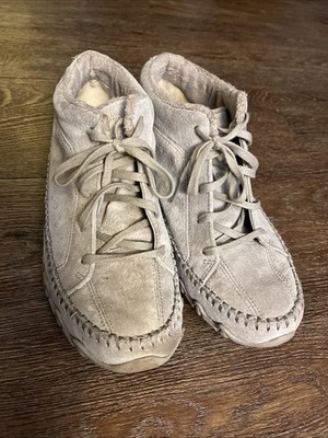 Sketchers Womens Size 9.5 Taupe Shoes Memory Foam Suede Relaxed Fit Faux Fur