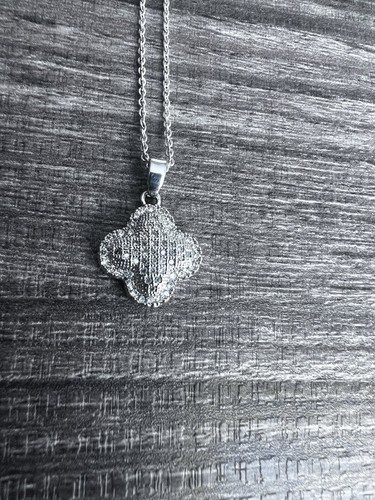 Silver Plated Clover Pavé Crystal Pendant Necklace Cable Chain Spring Ring