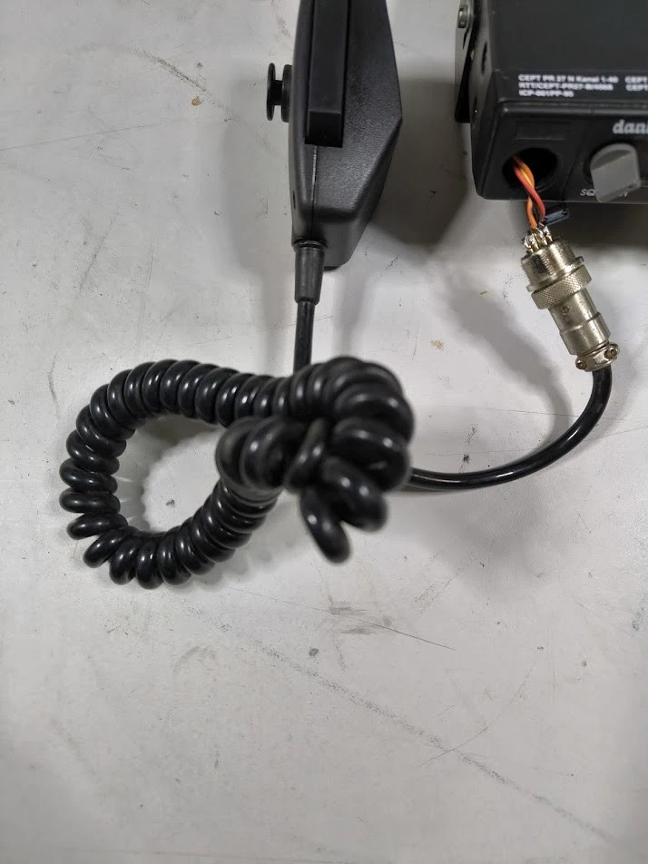 Danita 240 FM CB Radio - Gebraucht, Kein Stromkabel, Ungetestet - Bild 2 von 4