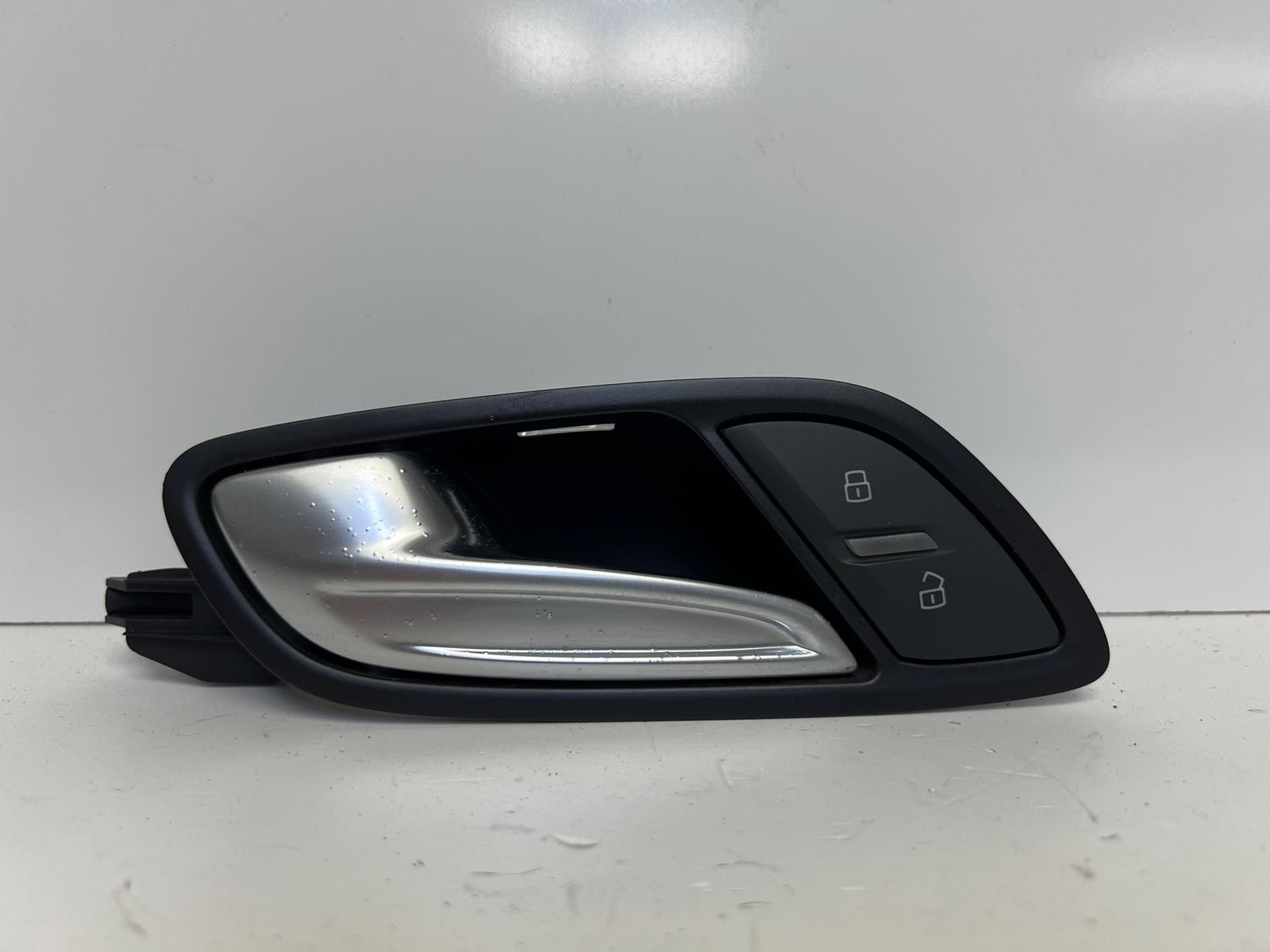 8J1837019A W/SWITCHES 08-12 14-15 AUDI R8 LEFT INTERIOR INNER DOOR HANDLE (MK)