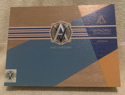 Avo Syncro Wooden Cigar Box (empty) 9.5x7x1.75 - GUC