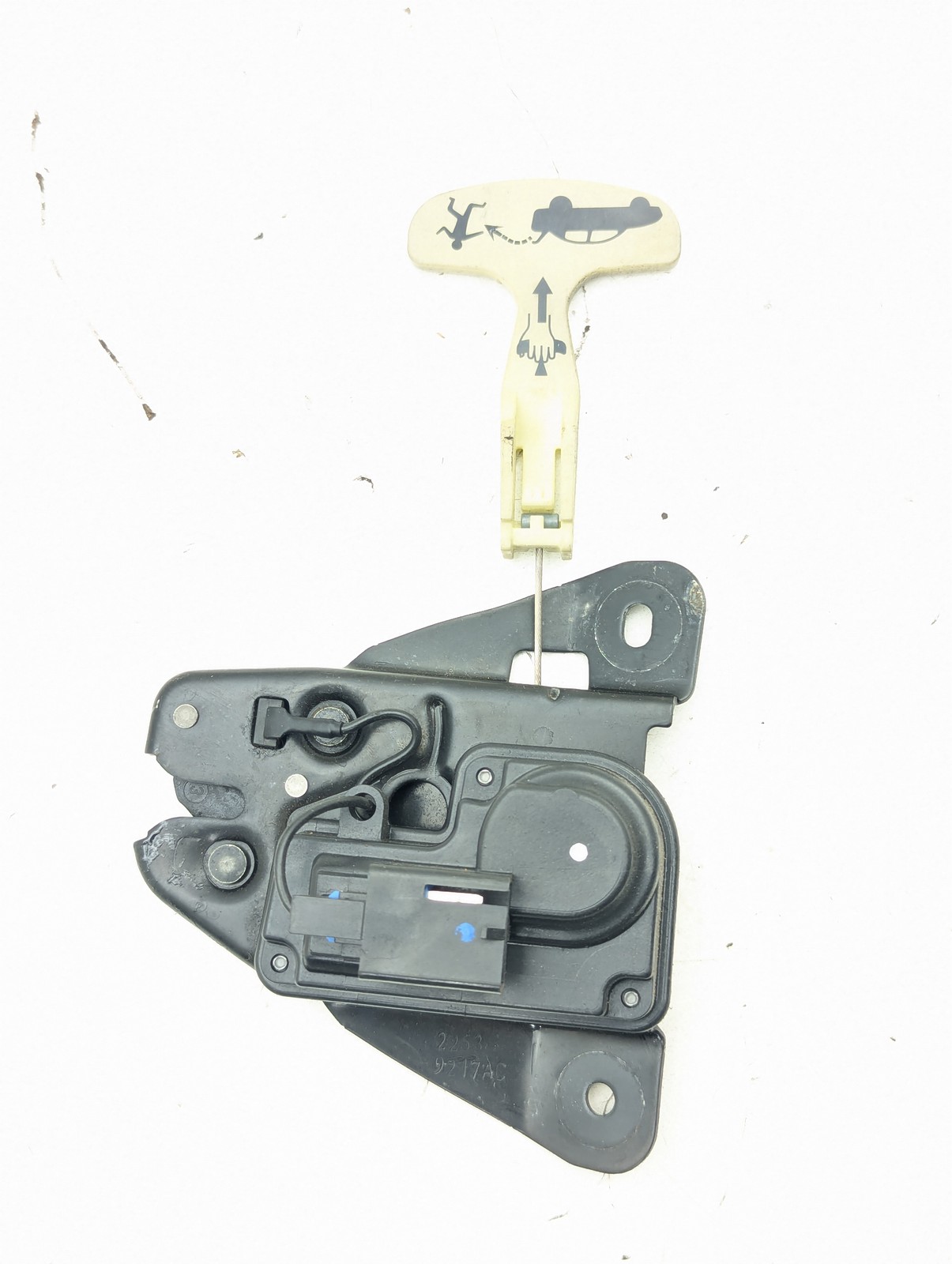 Maserati Quattroporte S M156 Trunk Lid Latch Lock Emergency Handle OEM