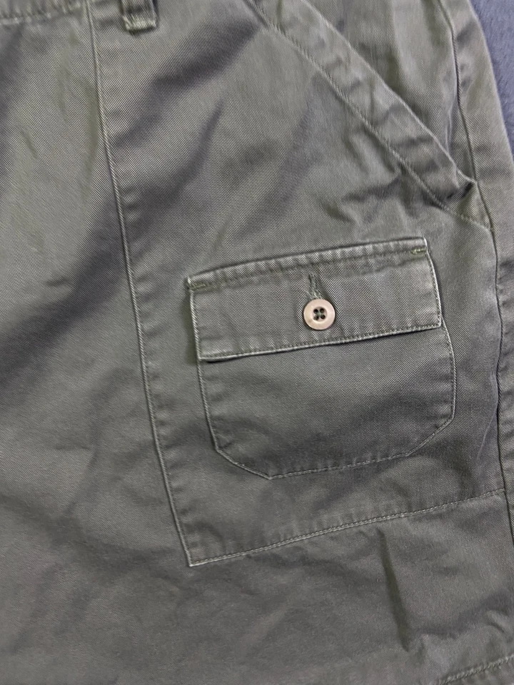 Bermuda cargo Venezia feminina verde caminhada jardinagem tamanho 16 bolsos frontais fácil - Imagem 3 de 4