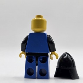 LEGO Knight Minifigure (cas188) Black Breastplate Castle 1584 6060 Rare Retired