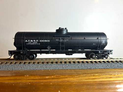 ATHEARN #1574 A.T.S.F. Coche cisterna #100801 con Kadees, ruedas de metal 1:87 | Zustand: Used