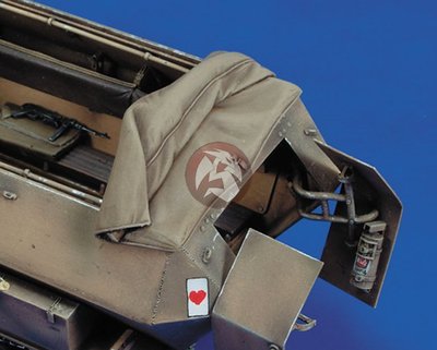 Royal Model 1/35 Canvas Cover for Sd.Kfz.251 Ausf.C German Half-track No.2 377
